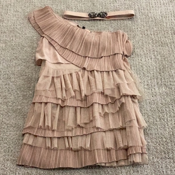 BCBGMaxAzria Dresses & Skirts - BCBGMaxAzria Blush Layered Ruffle Dress with Belt (Like New)